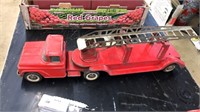 1950S BUDDY L BLFD EXTENSION LADDER FIRE TRUCK