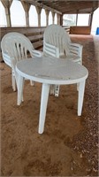 PLASTIC OUTDORR DINNING TABLE W 8 PLASTIC CHAIRS