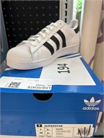 Adidas sneaker 7