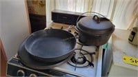 Dutch Oven, Cast Iron Pans