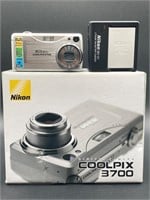 Nikon Coolpix 3700 Camera Kit