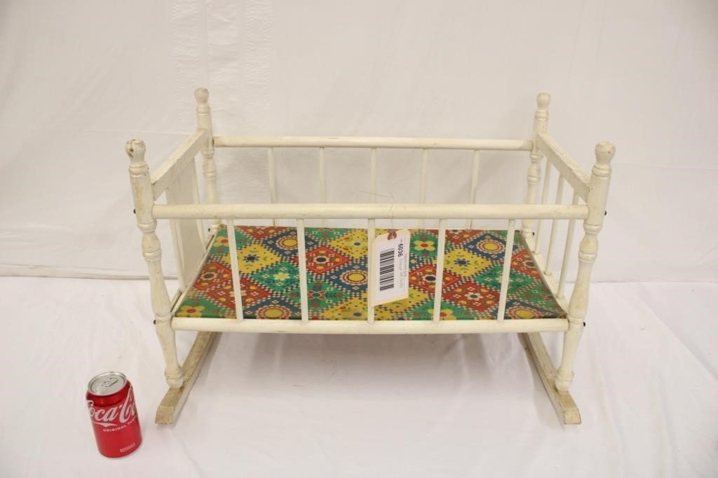 Vintage 1960s/70s Doll Cradle