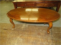 OAK OVAL QUEEN ANNE LEG COFFEE TABLE