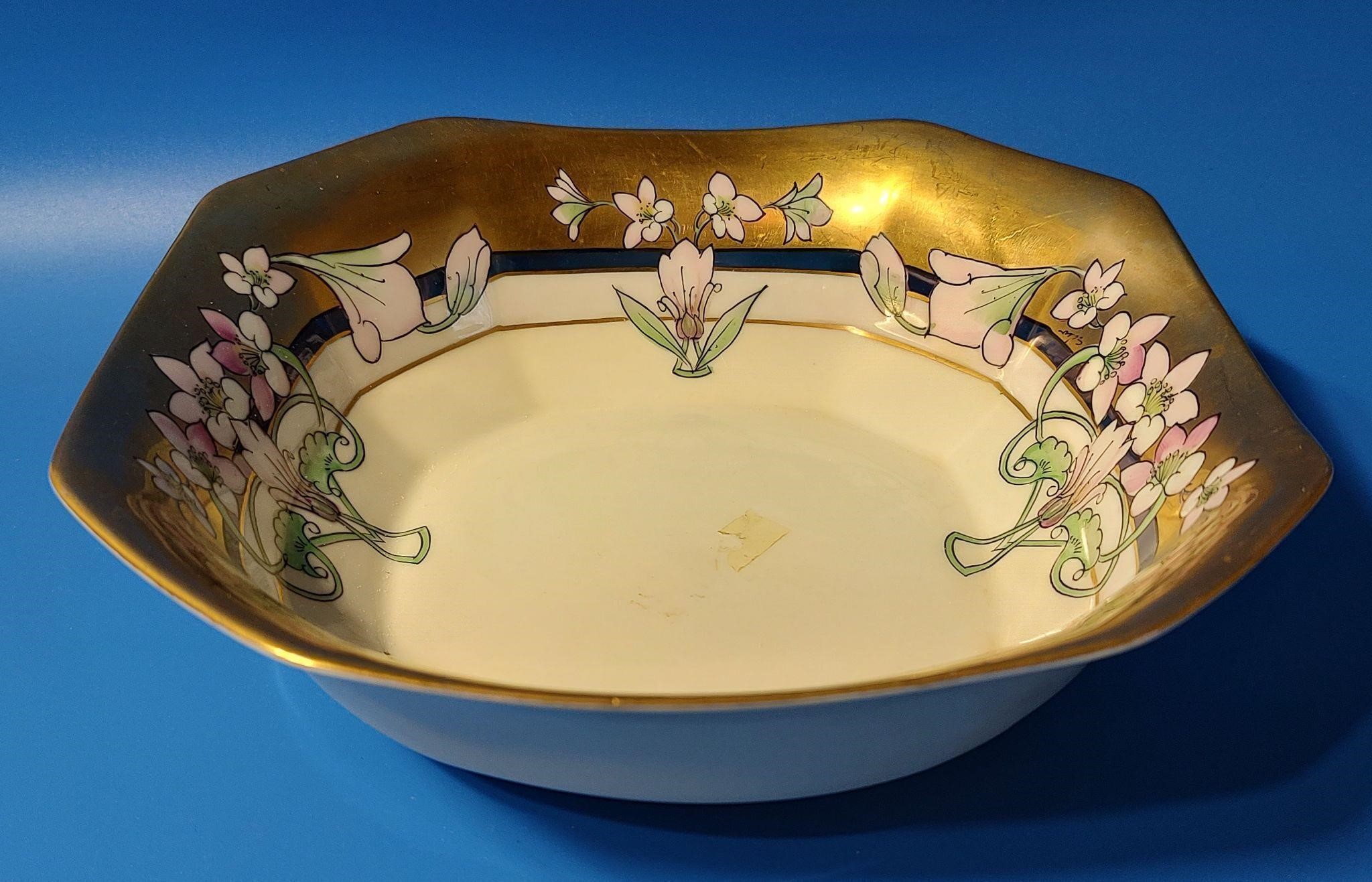 Pickard China Hand Painted Bowl w/Nice Gold Work