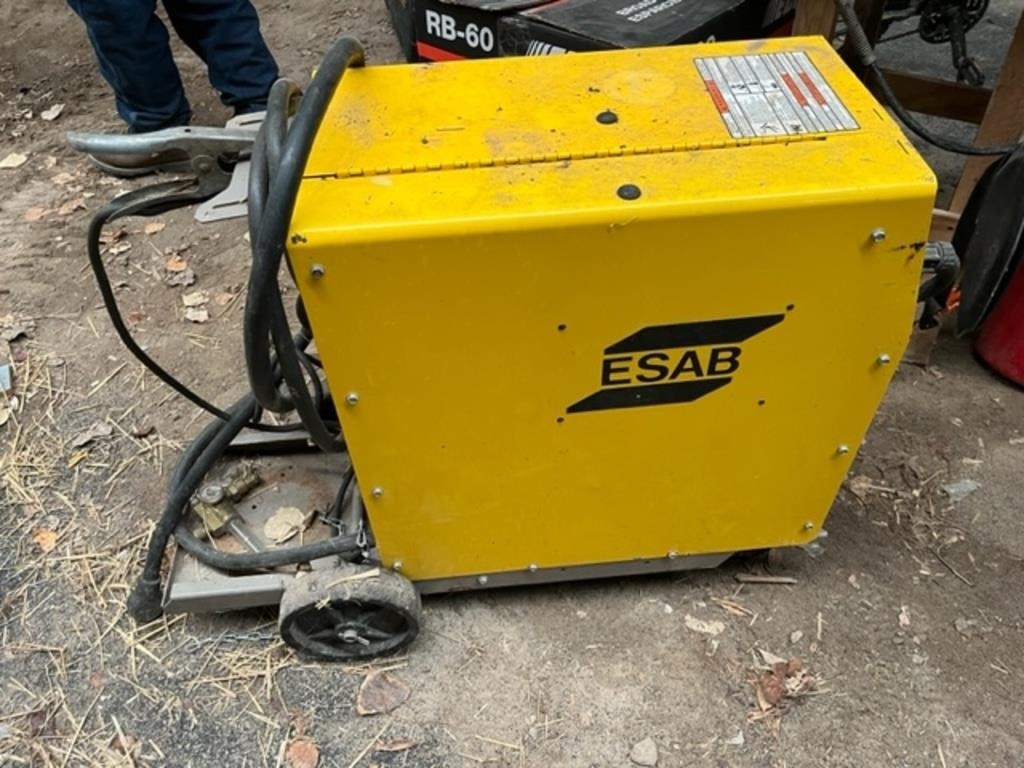 ESAB 251 Migmaster 300 Amp Wire Welder