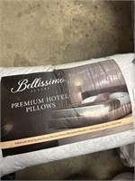 Bellissimo 2 pack pillows Q