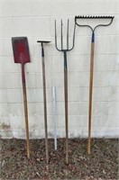 4 Long Handled Garden Tools