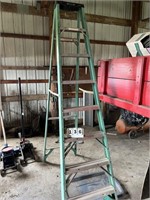 7ft. Fiberglass Ladder