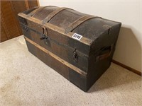 Antique Travel Trunk, w/Divided Tray