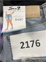 Seven weekend short 10