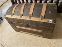 Antique Bow Top Traveling Trunk w/Casters,