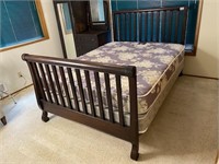 Queen Size Sleigh Bed Set, Complete