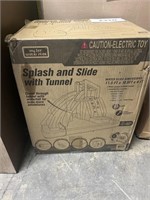 Splash & slide w/ tunnel