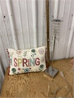 Spring pillow and lamp