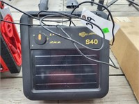 Gallagher S40 Solar Fencer- Works