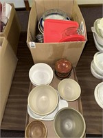 Bowls, Pyrex dishes, etc.