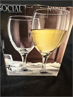 Set of 4 "Social" Wine glasses, still in box