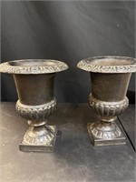 2 Petite Urns