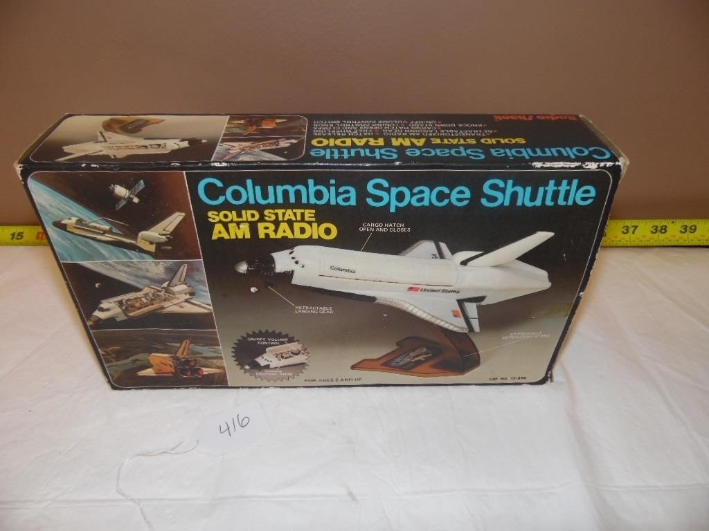 COLUMBIA SPACE SHUTTLE AM RADIO IN ORIGINAL BOX