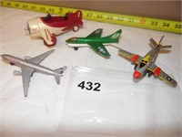 4 TOY AIRPLANES