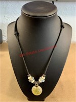 Adjustable Flower Necklace (hallway)