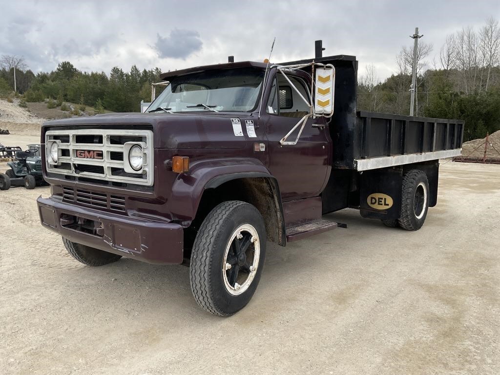 1990 GMC 5000 Truck With Dump Box