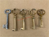Skeleton Keys (hallway)