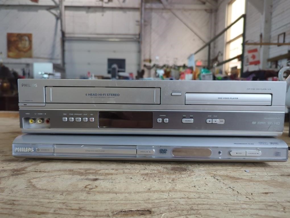 Philips Combo DVD Player & VHS Player Power On