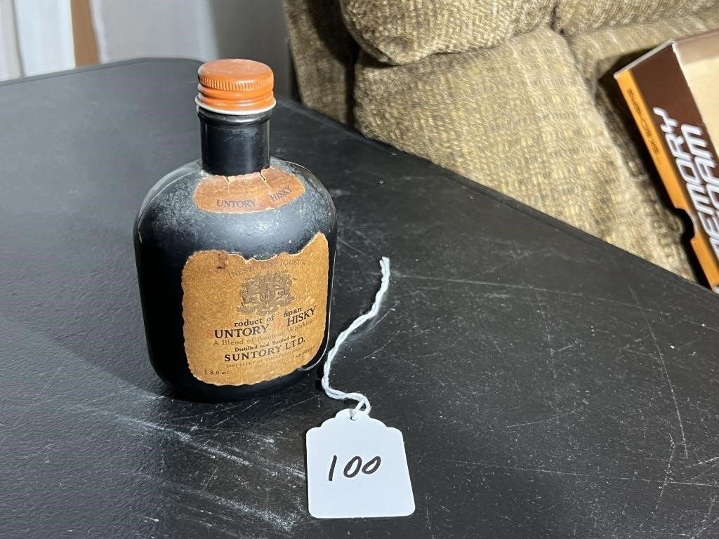 Vintage Suntory Whisky Bottle Radio