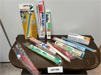 Assorted Toothbrush Lot