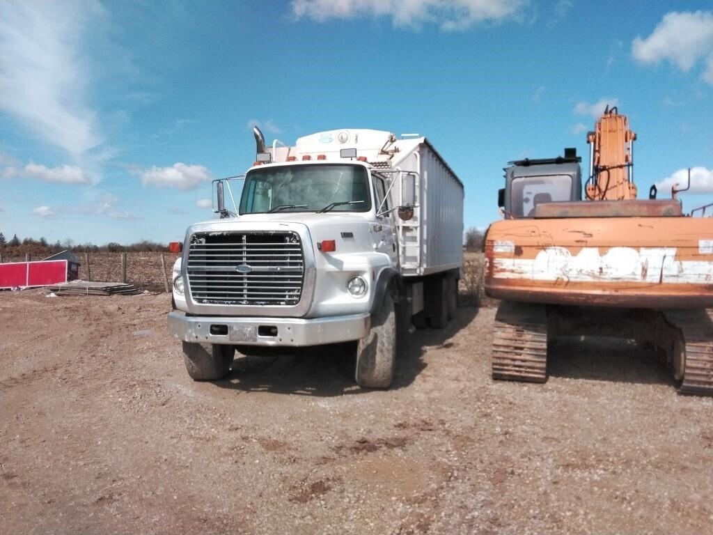 1996 Ford L9000