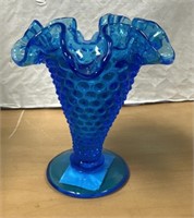 4" TALL FENTON RUFFLED VASE HOBNAIL / SHIPS