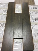 Locking 5/8" Solid Wood Flooring x 279 sq ft