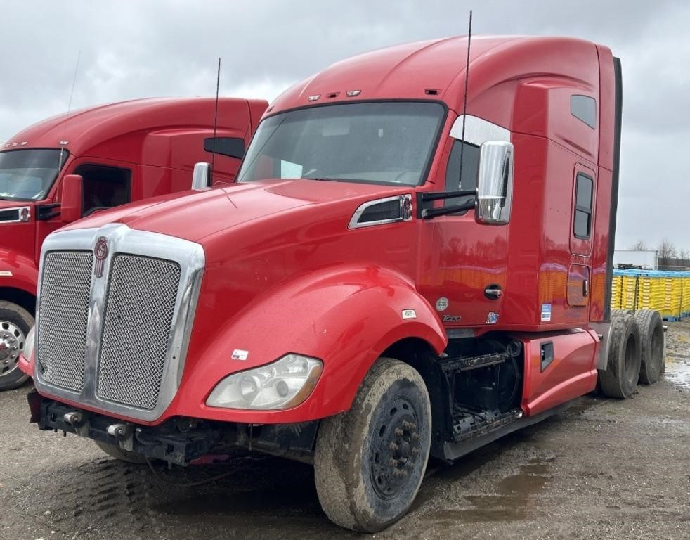 (AV) 2015 Kenworth T680 Semi