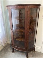 Curved glass cabinet