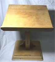 DUQUAINE Table Lectern