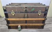 33 X 19 X 22 LARGE TRUNK