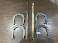 Vintage Horseshoe Set