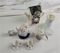 Teapots & Tea Set