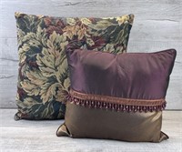 DECORATIVE TOSS PILLOWS SET OF 2