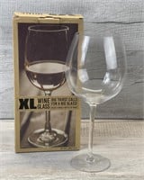XL WINE GLASS HOLDS A WHOLE BOTTLE OF WINE!  W BOX
