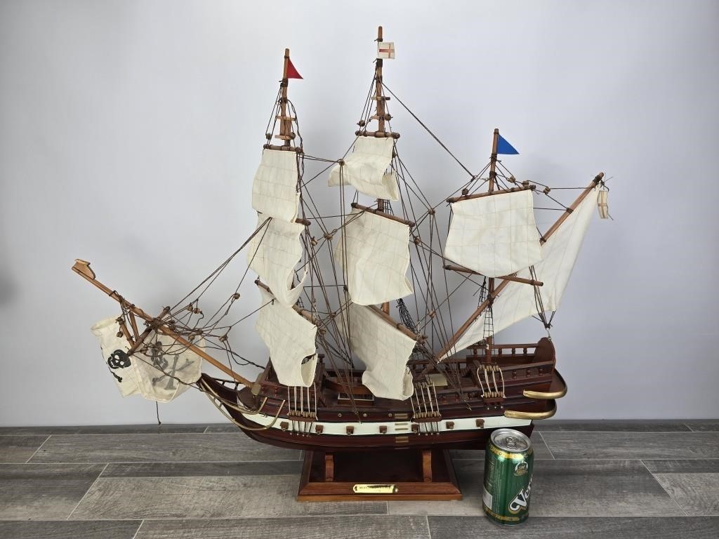 MORGAN'S GALLEON 1770 MODEL SHIP 30"L x 28"T