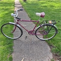 Vintage Mans Schwinn Bike