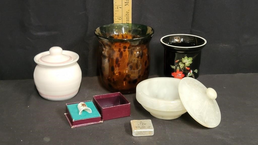 ONLINE--Vintage and Modern Collectibles