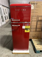 7.6Cu. Ft. Retro Red Refrigerator/Freezer