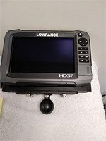 Lowrance hds7 fish finder