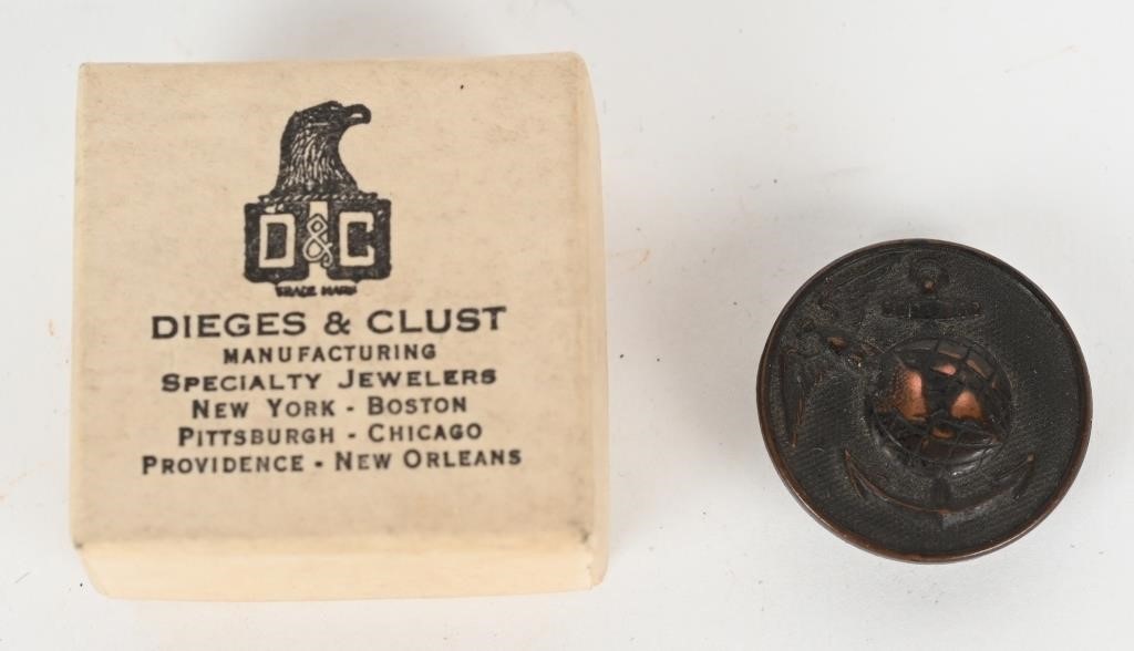 WW1 USMC MARINE CORPS COLLAR DISK IN ORIGINAL BOX