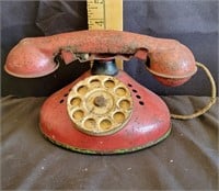 Vtg Red/Green Metal Toy Telephone