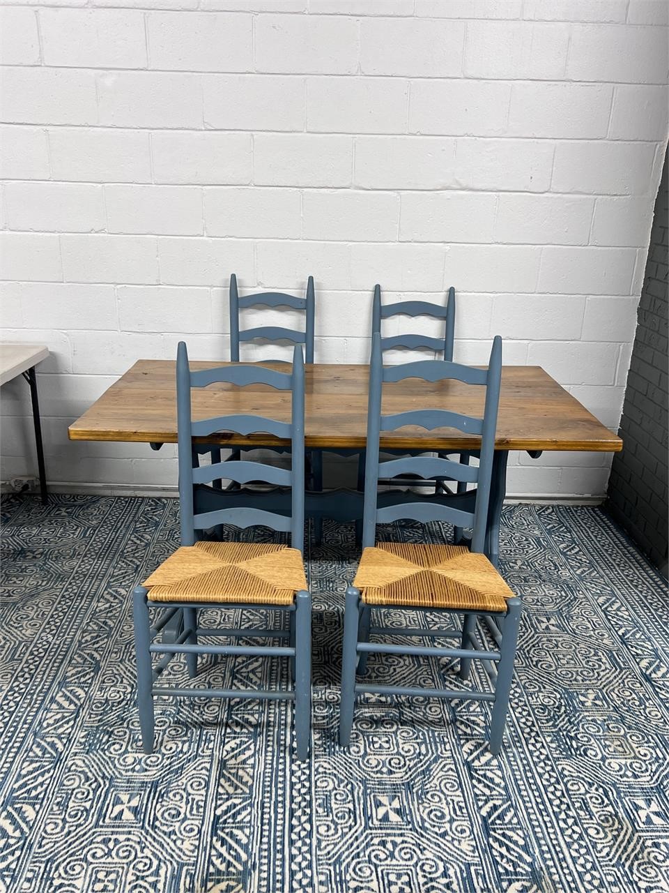 Vintage Table and 4 chairs