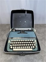 Vintage Smith Corona Super Sterling typewriter